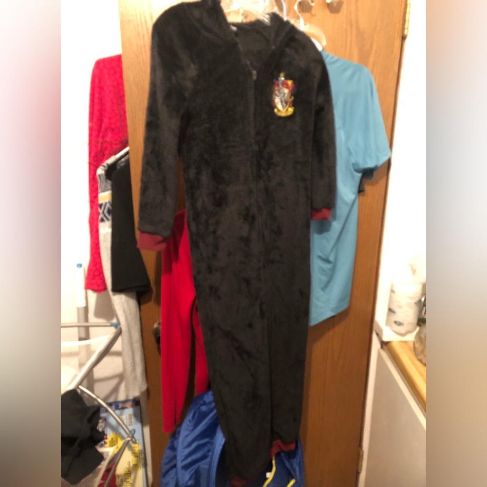 COPY - Warner Bros. Black Harry Potter Fleece Pajamas- 36A $25 or $20 w/offer